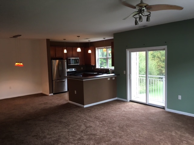 Building Photo - 932 Southmoor Dr