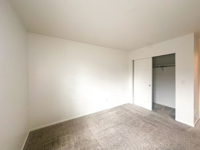 Building Photo - 17430 Pacific Peak Cir