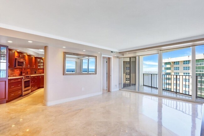 Building Photo - 5420 N Ocean Dr
