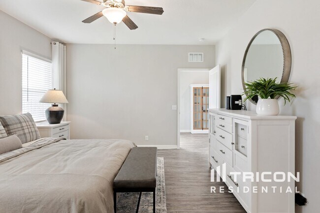 Building Photo - 14610 Maple Ter