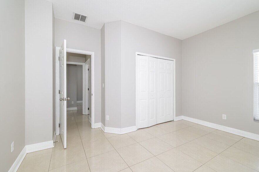 Building Photo - 2716 Patrician Cir