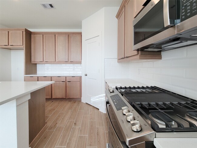 Building Photo - 10058 Rosette Dr