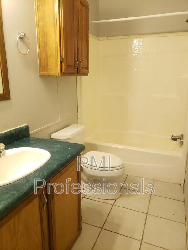 Building Photo - 934 Cranor Rd