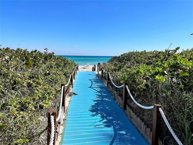 Building Photo - 2080 S Ocean Dr