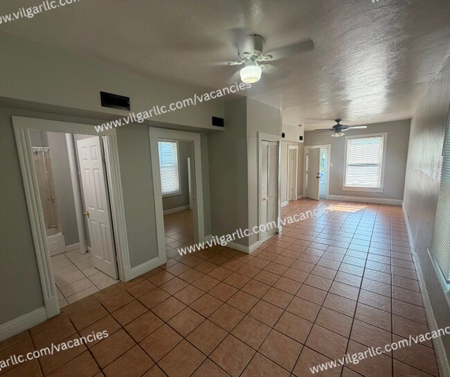 Building Photo - 5634 Claude Ave