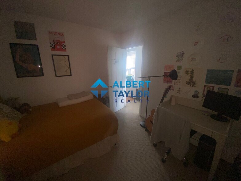 Building Photo - 22 Saint Cyprians Pl