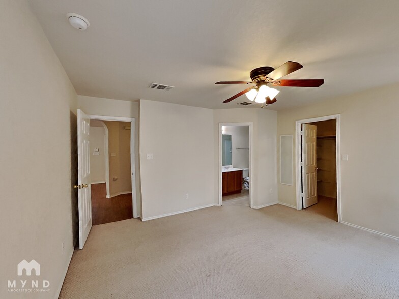 Building Photo - 6539 Estes Flats