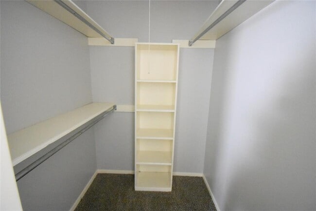 Building Photo - 4603 Meadowood Dr
