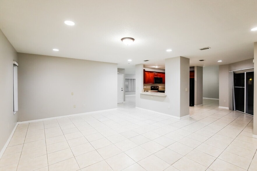Building Photo - 1703 Egret Rd