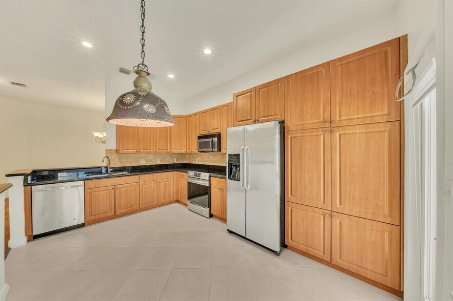 Building Photo - 2724 Treasure Cove Cir