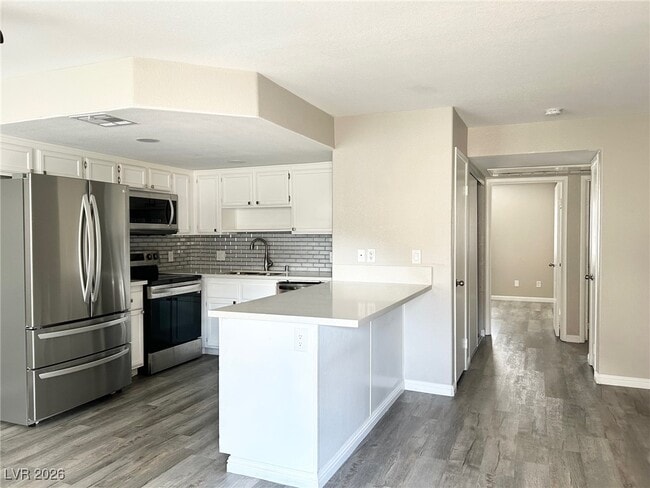 Building Photo - 8410 Eldora Ave