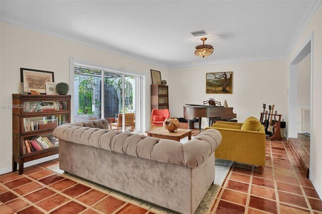 Building Photo - 15280 SW 72nd Ave