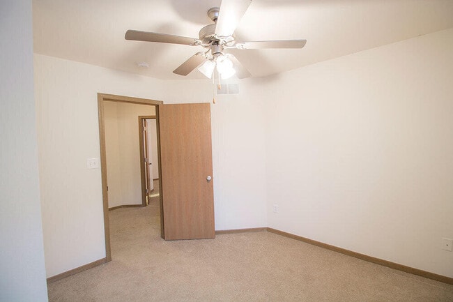 Building Photo - 5303 Silver Mill Dr