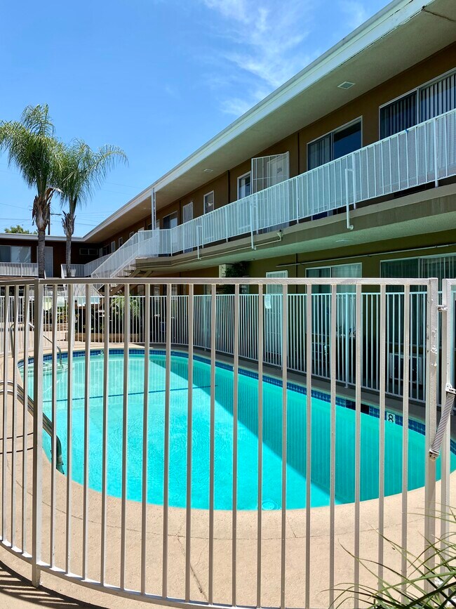 Building Photo - 5457 Laurel Canyon Blvd
