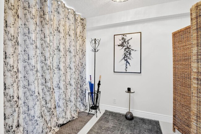 Building Photo - 7233 Promenade Dr