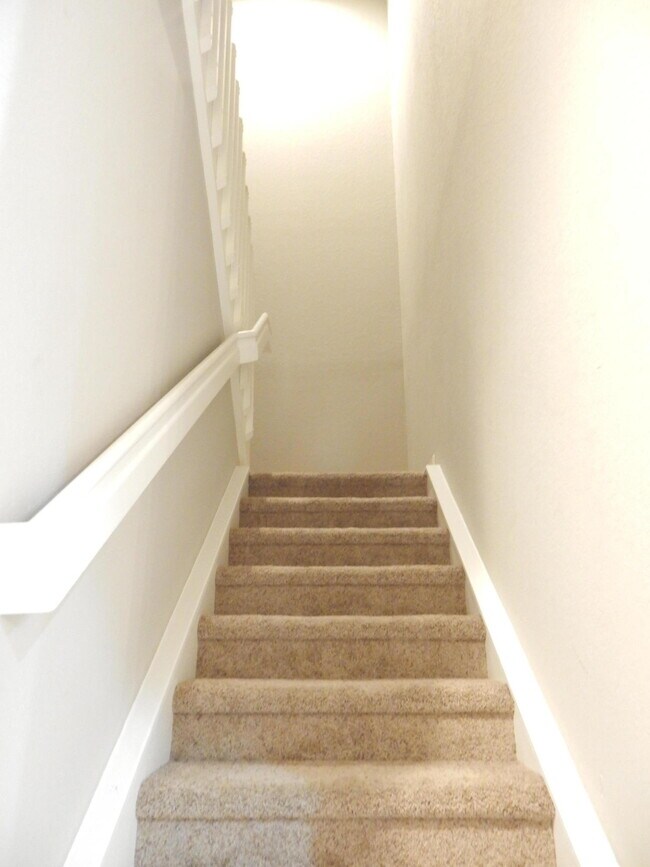 Building Photo - 661 Corte Madera Ln