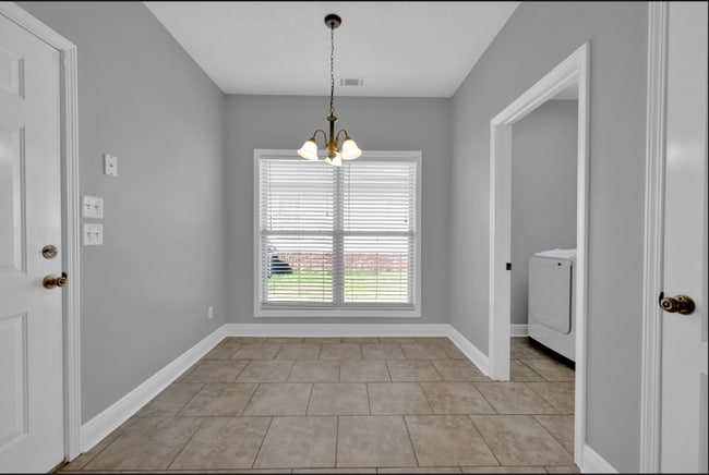 Building Photo - 472 Prairie Field Dr