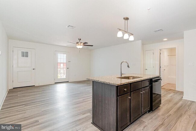 Primary Photo - 1708 Fairmont Dr
