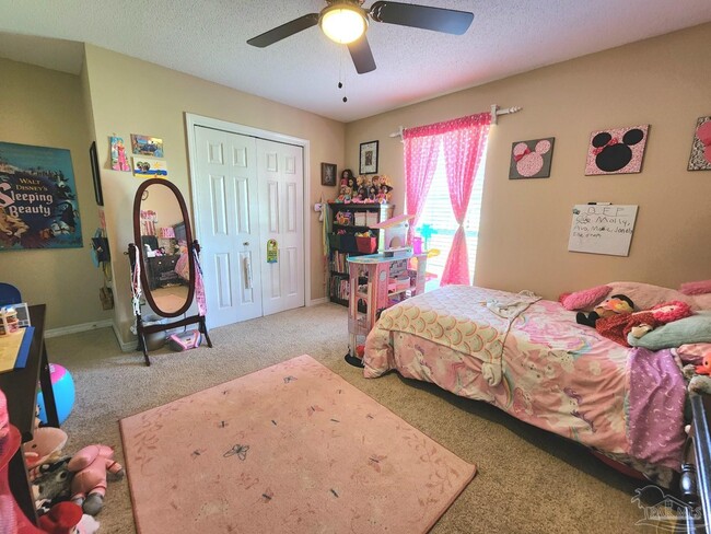 Building Photo - 912 Wine Pointe Dr
