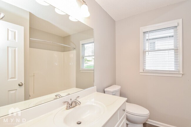 Building Photo - 103 Creekside Dr