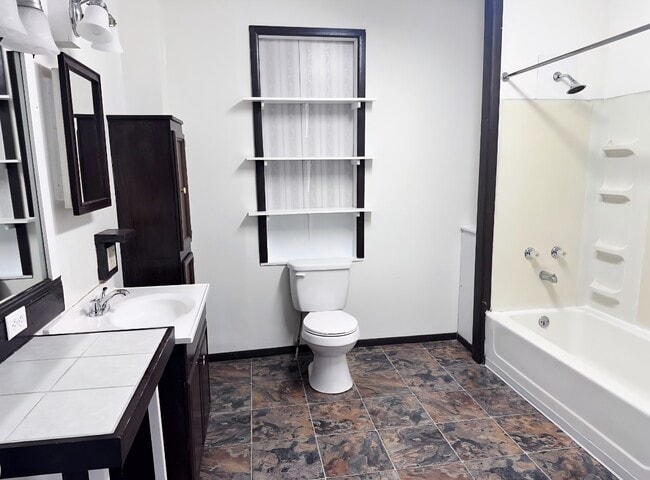 Building Photo - 118 S 2nd St