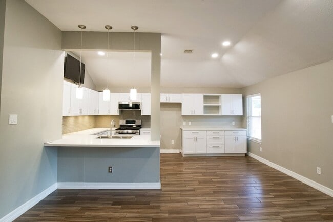 Building Photo - 2710 Sockeye Dr