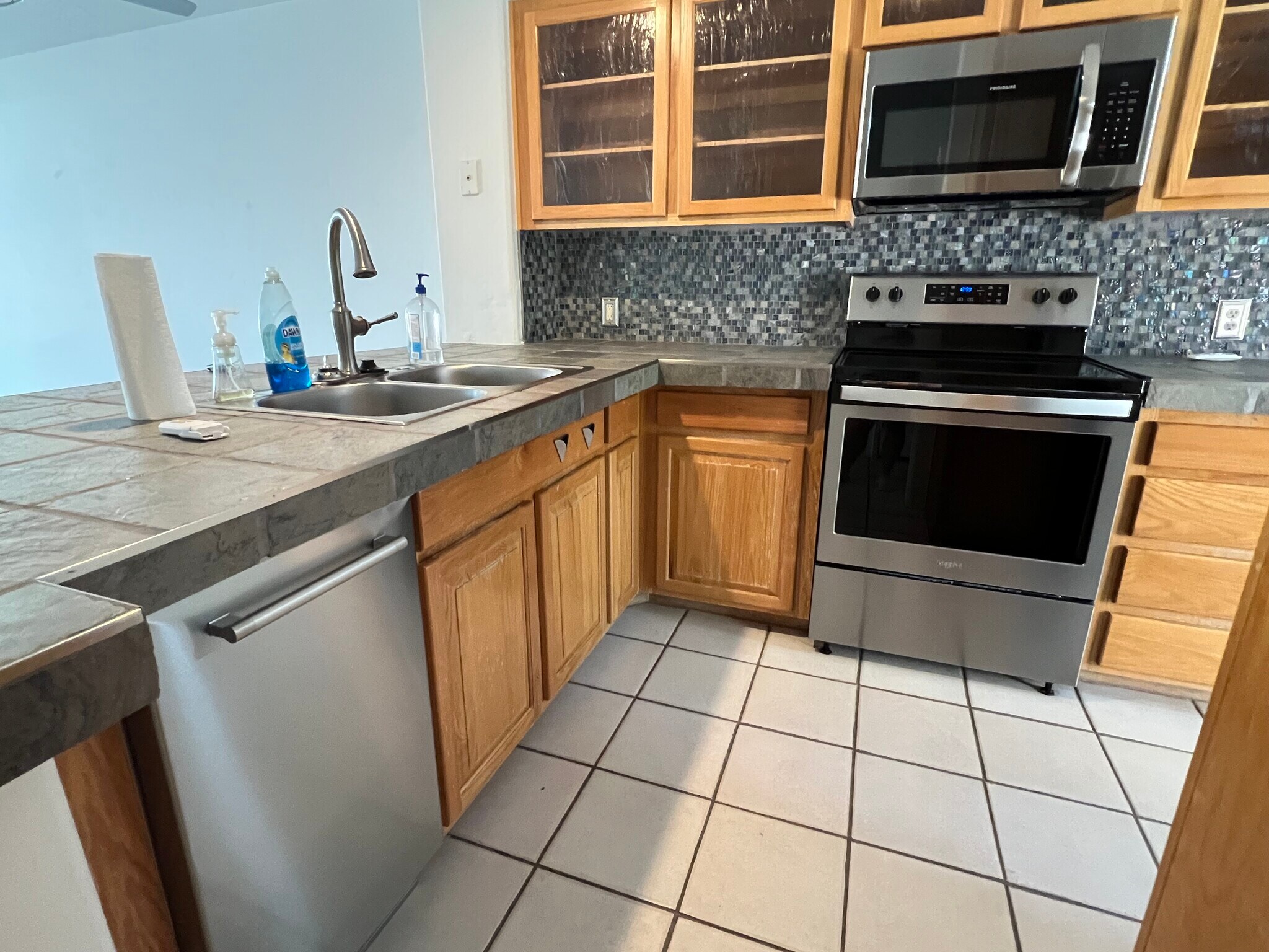 Kitchen - 5675 N Camino Esplendora
