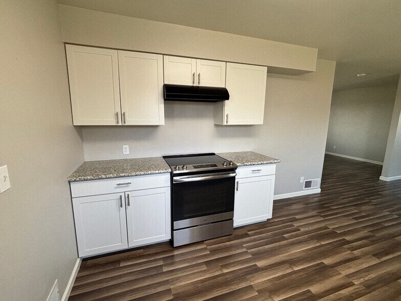 Building Photo - 23510 Rd 152