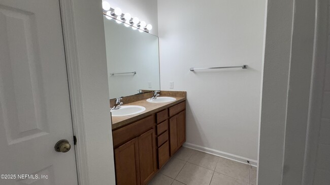 Building Photo - 13303 Solar Dr
