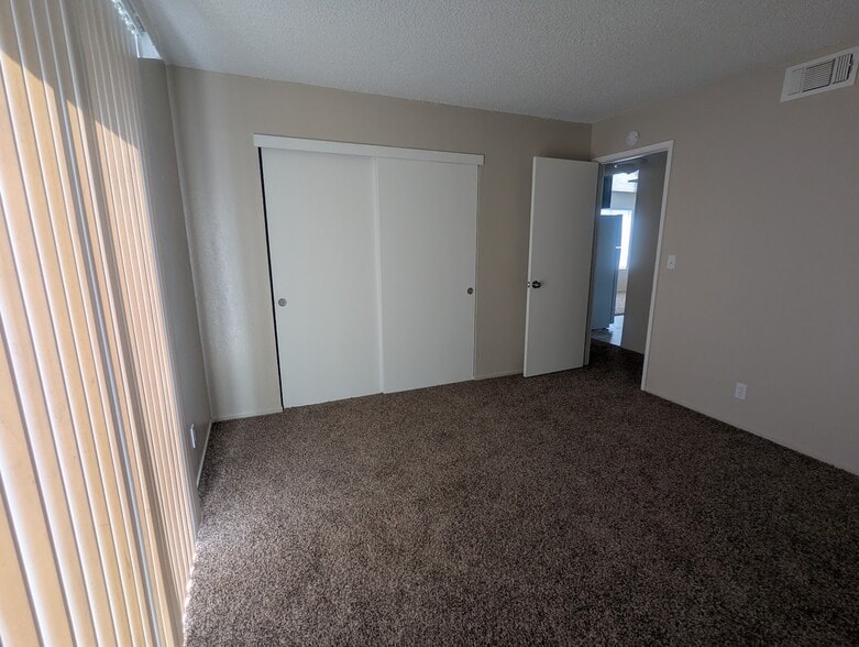 Building Photo - 939 Jamieson Ct