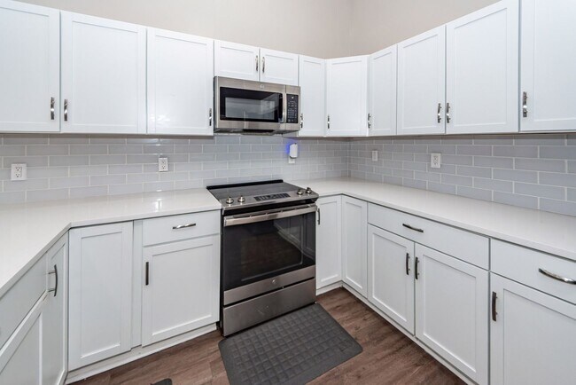 Building Photo - 3 Bedroom, 2 bathroom home in Moss Point - Ladson