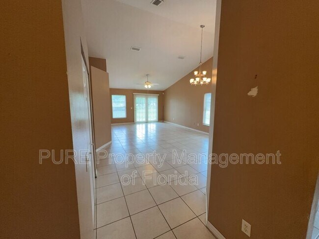 Building Photo - 11960 SW 45 St