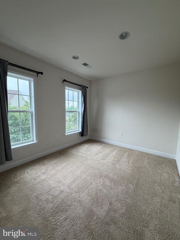 Building Photo - 997 Powder Horn Dr