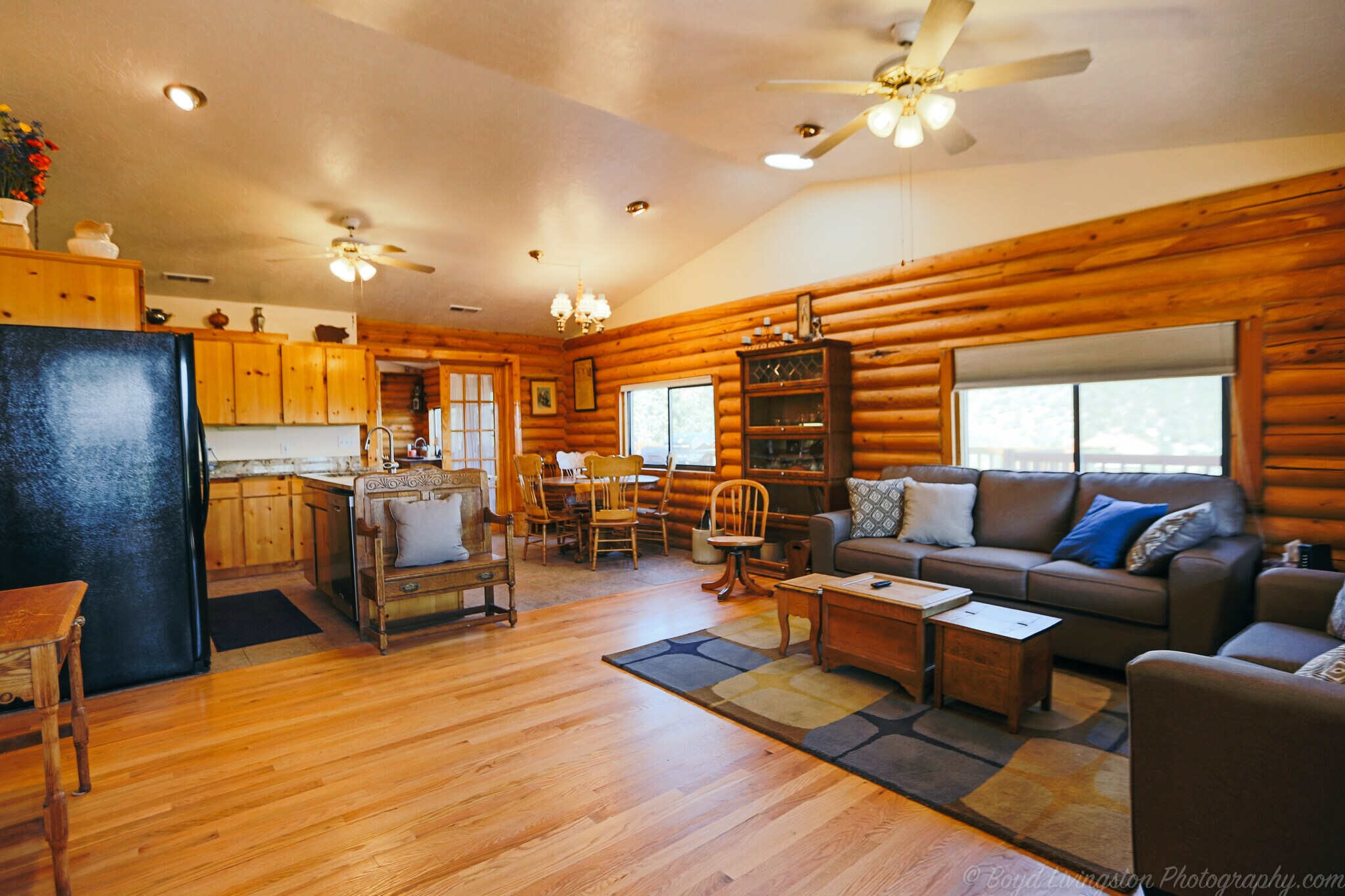 Building Photo - 414 Cottonwood Dr