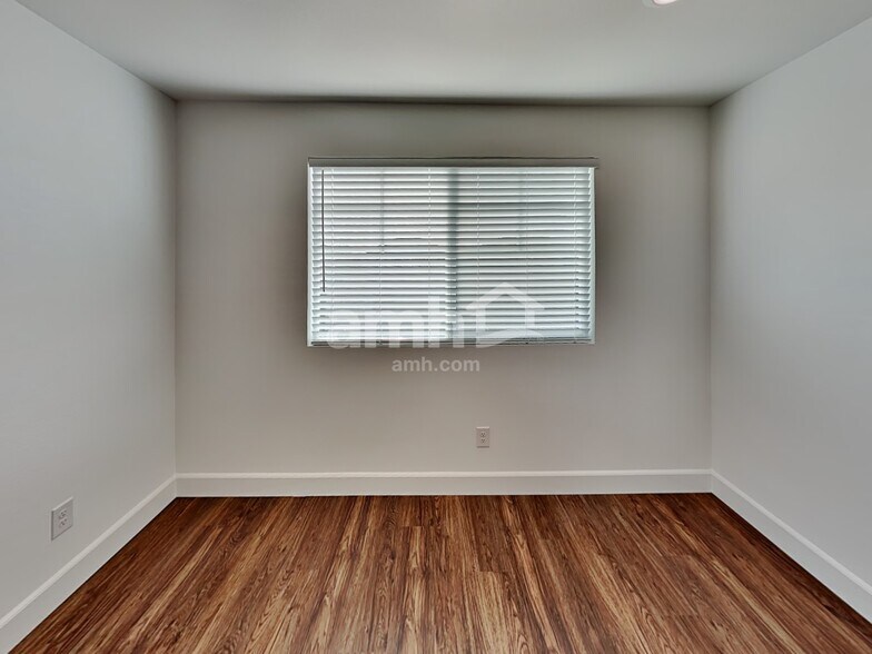 Building Photo - 10020 Spire St