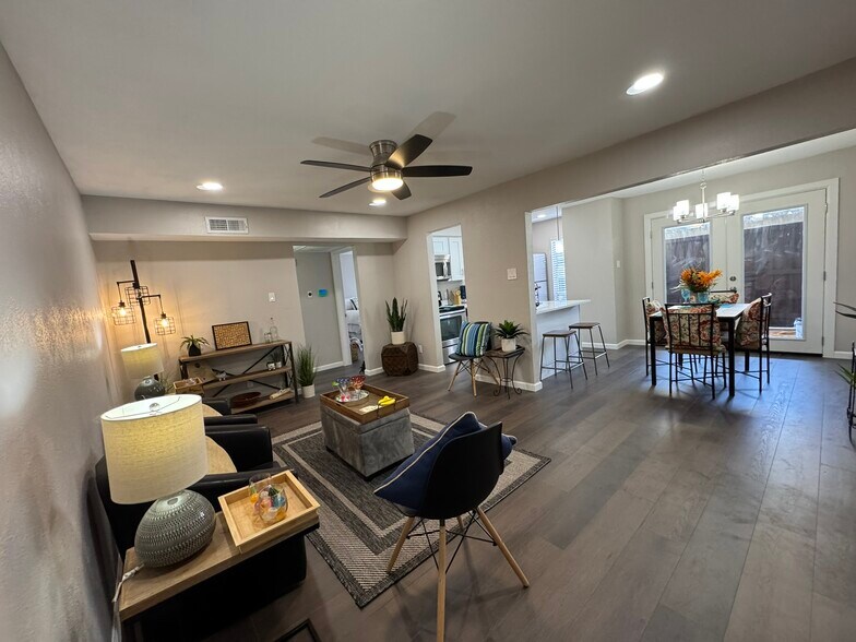 Building Photo - 4512 Amesbury Dr