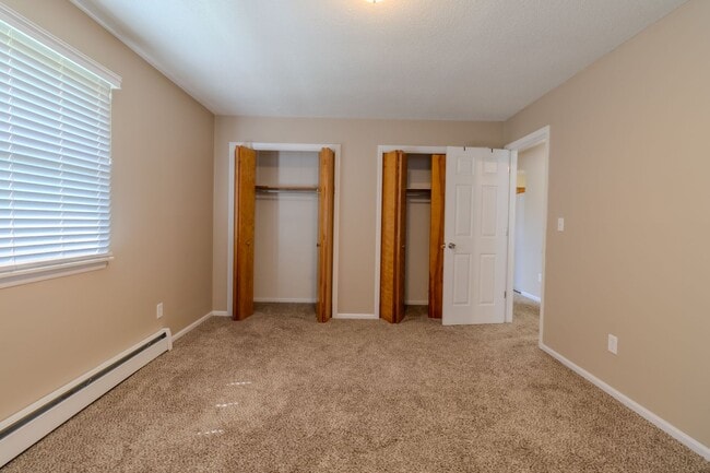 Building Photo - 286 Astro Dr