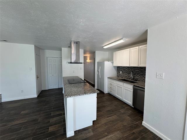 Building Photo - 4945 Wampler Dr