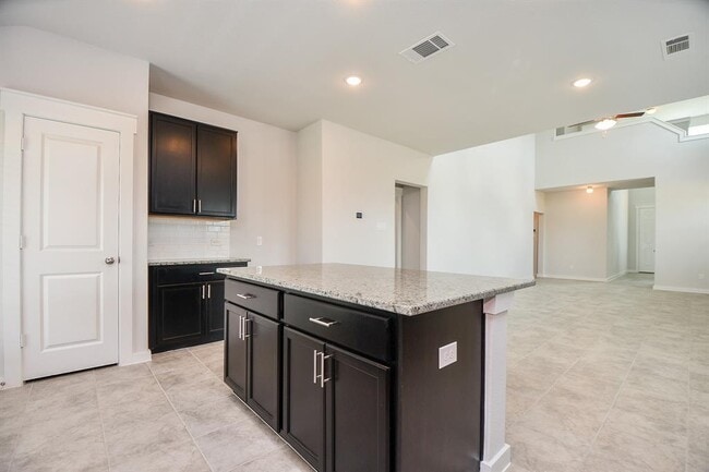 Building Photo - 7542 Coral Ter Dr