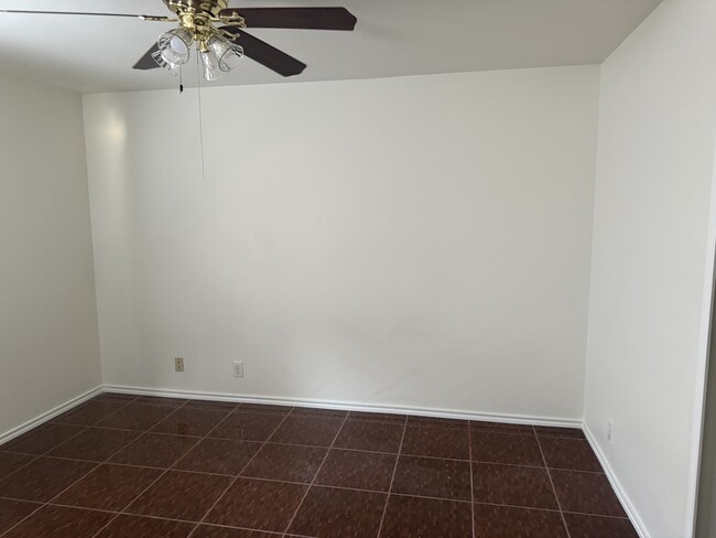 Building Photo - 1406 Cougar Country