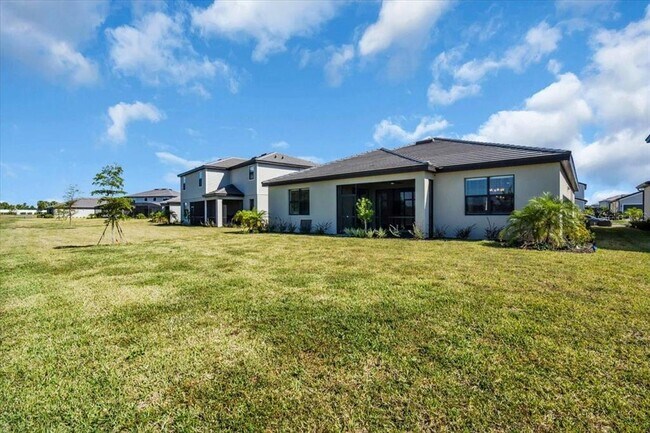 Building Photo - 15159 Sea Salt Wy