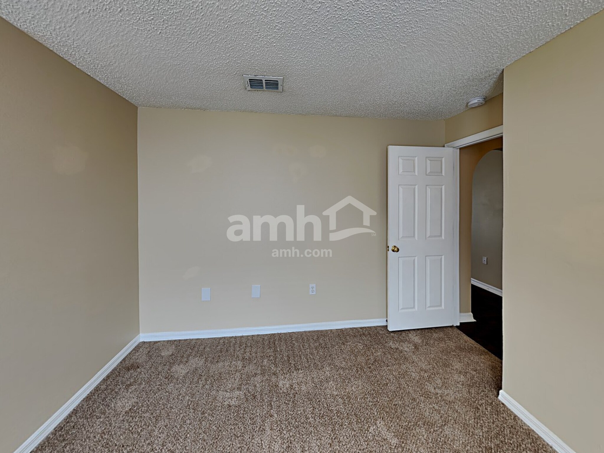 Building Photo - 2724 Maderia Cir