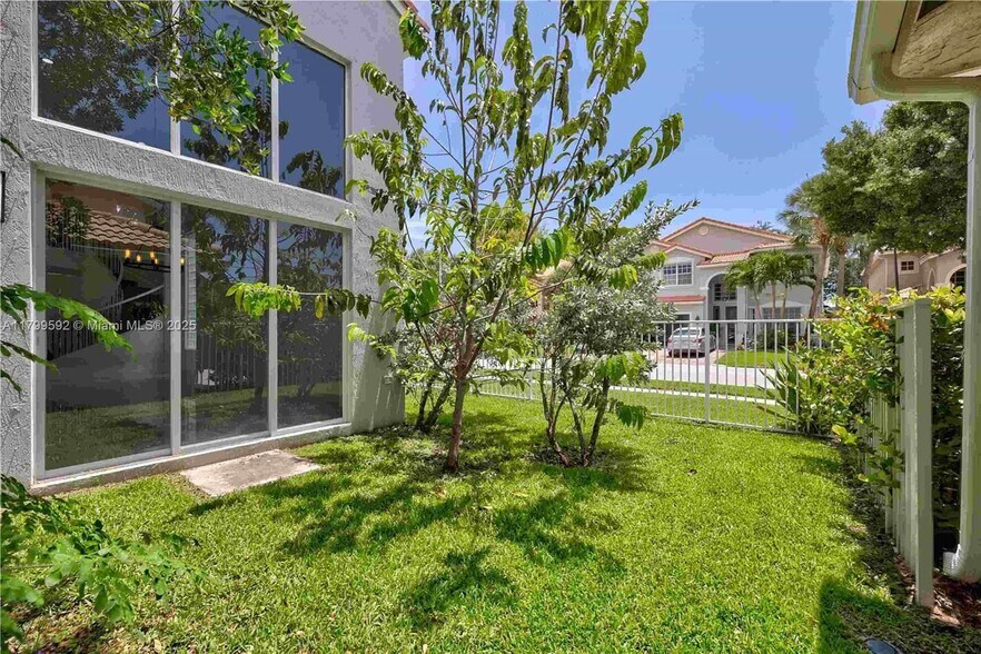 Building Photo - 5050 Greenwich Preserve Ct