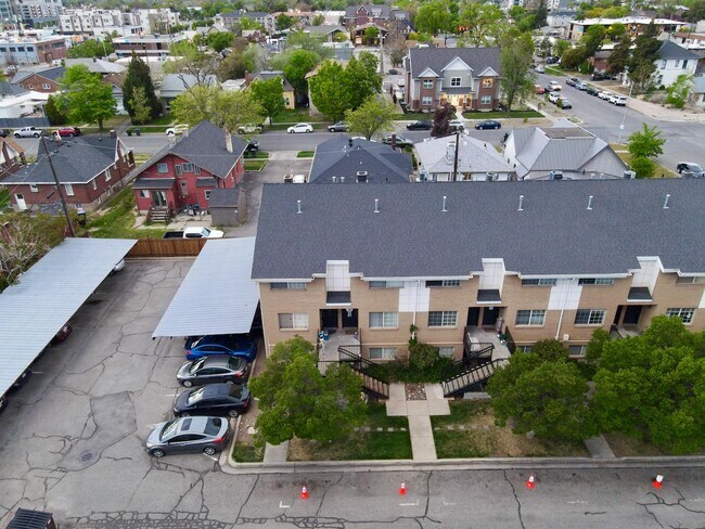 Building Photo - 136 E 400 N