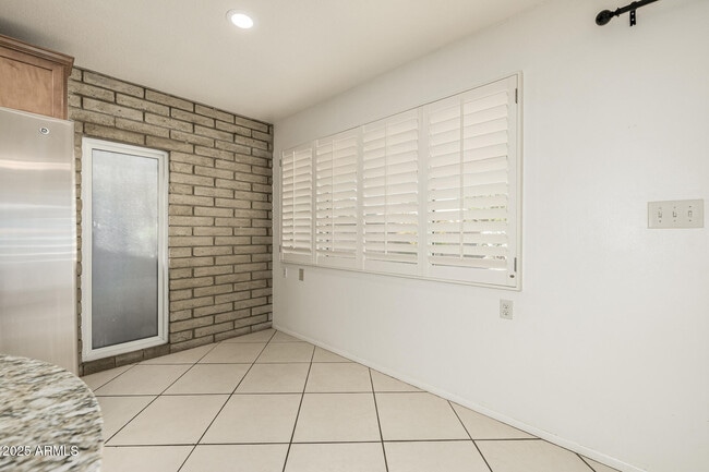 Building Photo - 3738 E Glenrosa Ave