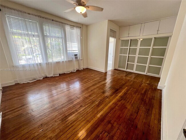 Building Photo - 1361 Meridian Ave