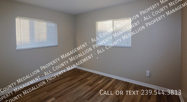 Building Photo - 4112 SW 6th Pl