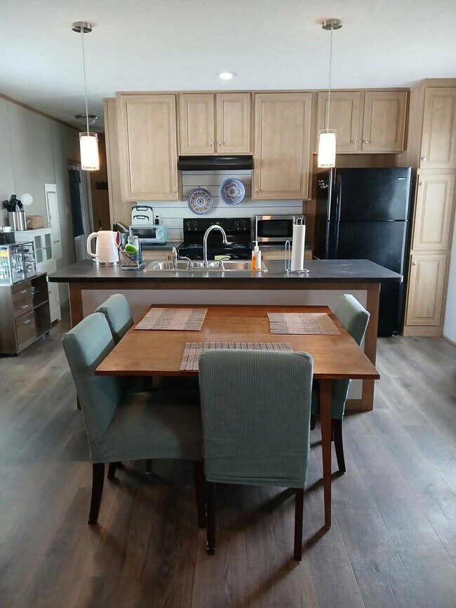 Building Photo - 139 Crimson Rose Wy