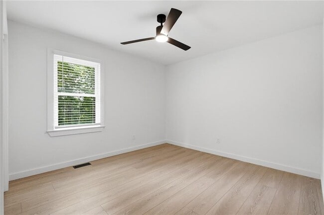 Building Photo - 26 Ridgeview Ct