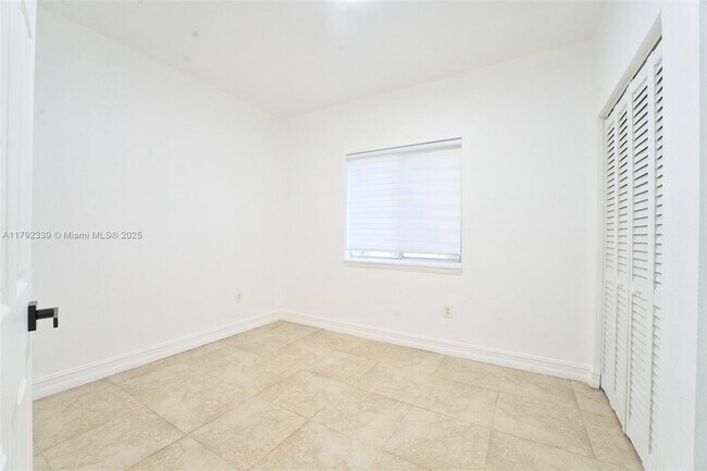 Building Photo - 22725 SW 125th Ave